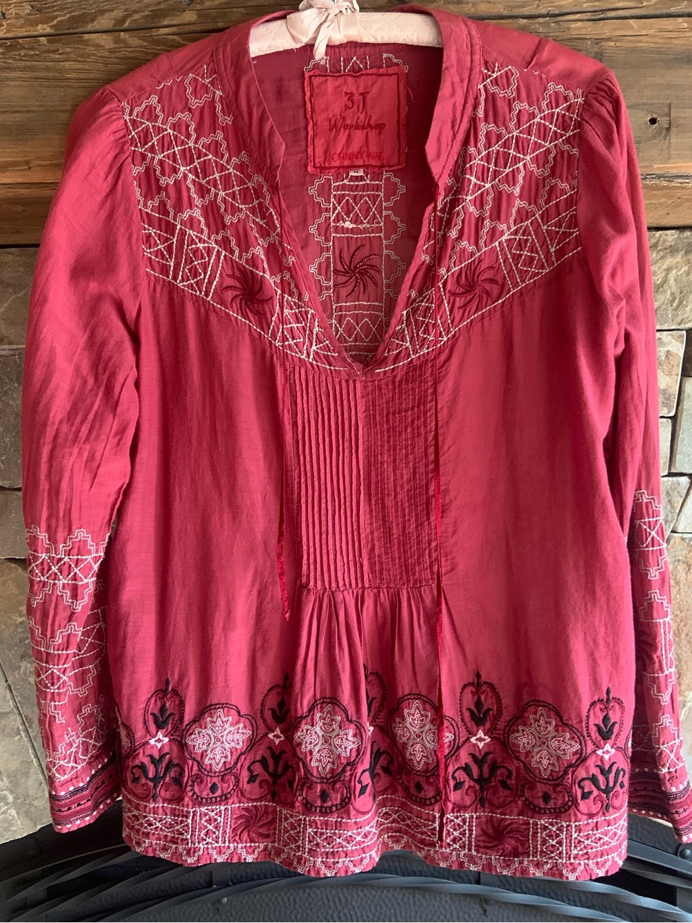 3J Workshop Johnny Was * Beautiful Maroon Embroidered Blouse - Picture 3 of 14